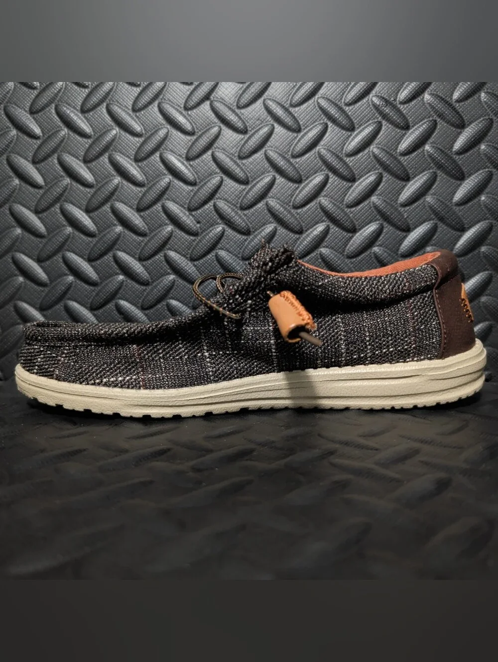 Hey Dude Wally Plaid brown size 7